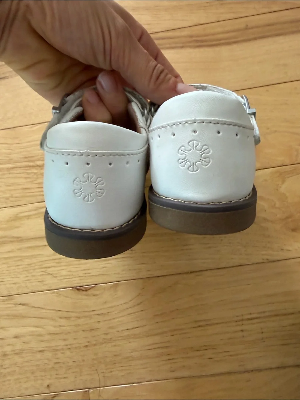 Stride Rite nearly new White Girls' Mary Jane Shoes with Cutout Detail